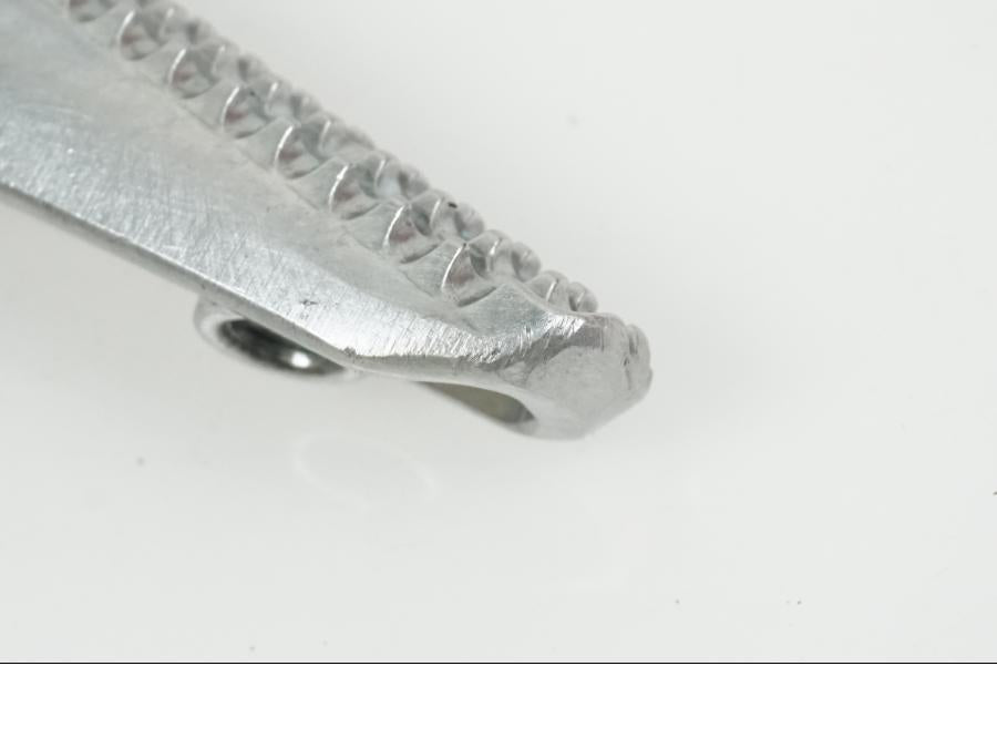 Vänster sida på Fotpinne från en Yamaha YZF-R7 -2022 motorcykel.