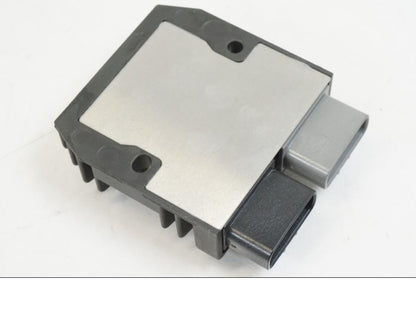 Snett uppifrån på Likriktare från en Triumph Speed Triple -2021 motorcykel.