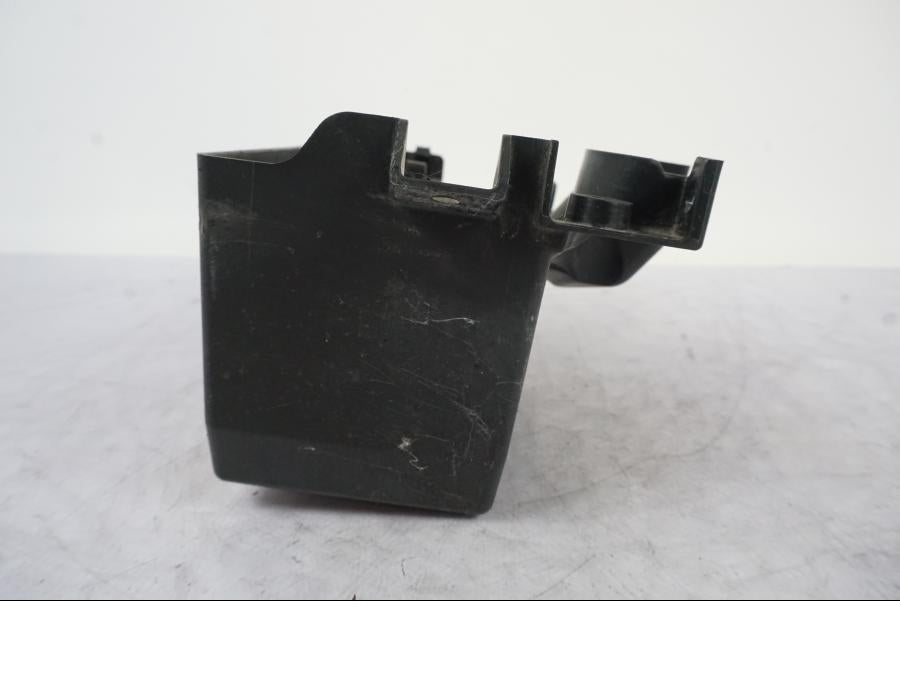 Höger sida på Batterihållare från en Kawasaki ER-6N -2008 motorcykel.