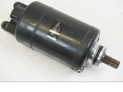 Framsidan på Startmotor från en Triumph Speed Triple -2021 motorcykel.