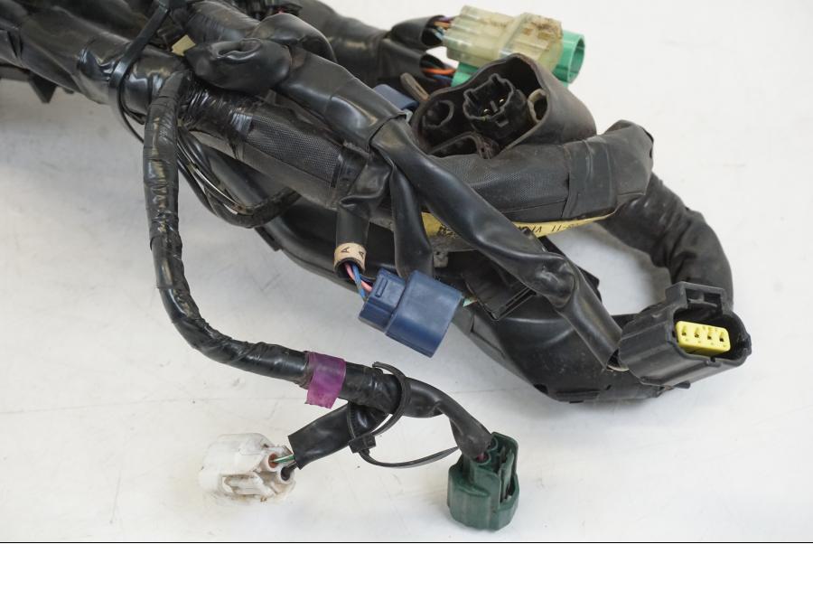 Baksidan på Kabelstam från en Yamaha YZF 1000 R1 -2009 motorcykel.