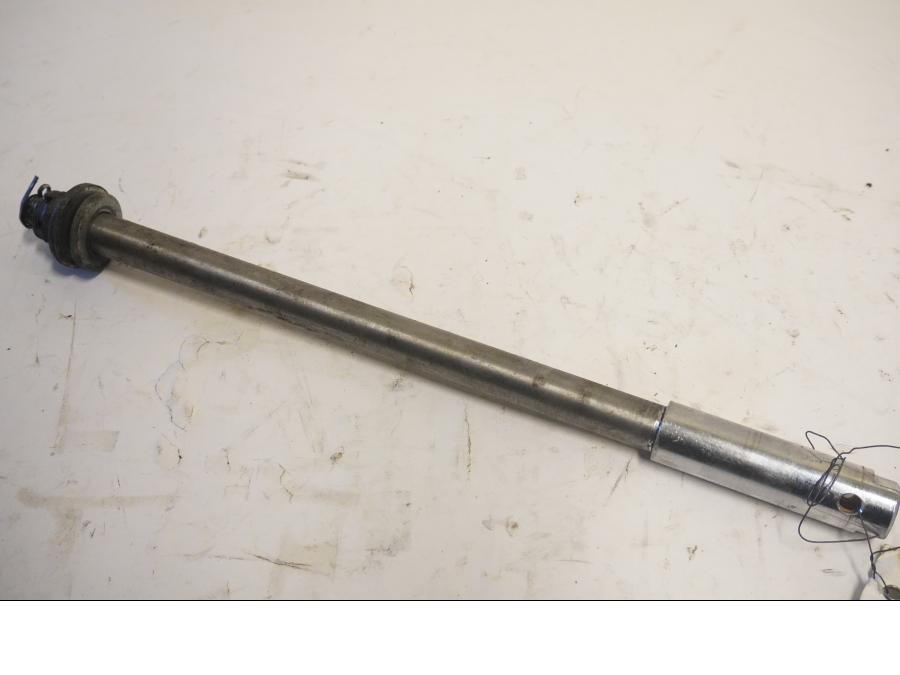 Framsidan på Axel från en Yamaha XV 750 -1993 motorcykel.