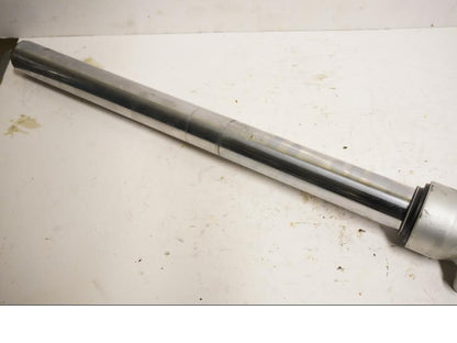 Höger sida på Gaffelben från en BMW F 650 CS -2002 motorcykel.