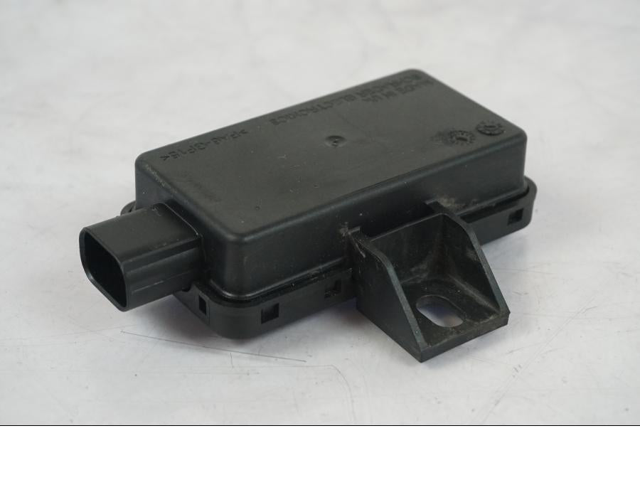 Höger sida på Lufttryckssensor från en KTM 1290 Super Duke R -2018 motorcykel.