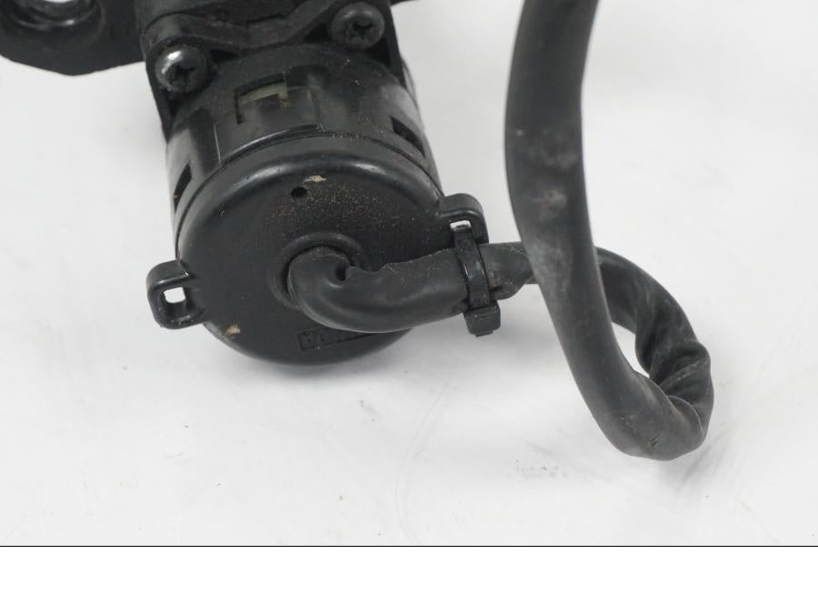 Extrabild5 på Låssats från en MV Agusta Dragster -2014 motorcykel.