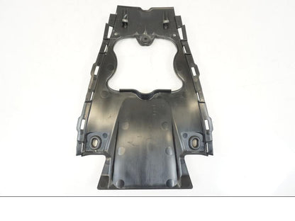 Snett uppifrån på Undertail från en Yamaha MT-09 -2021 motorcykel.