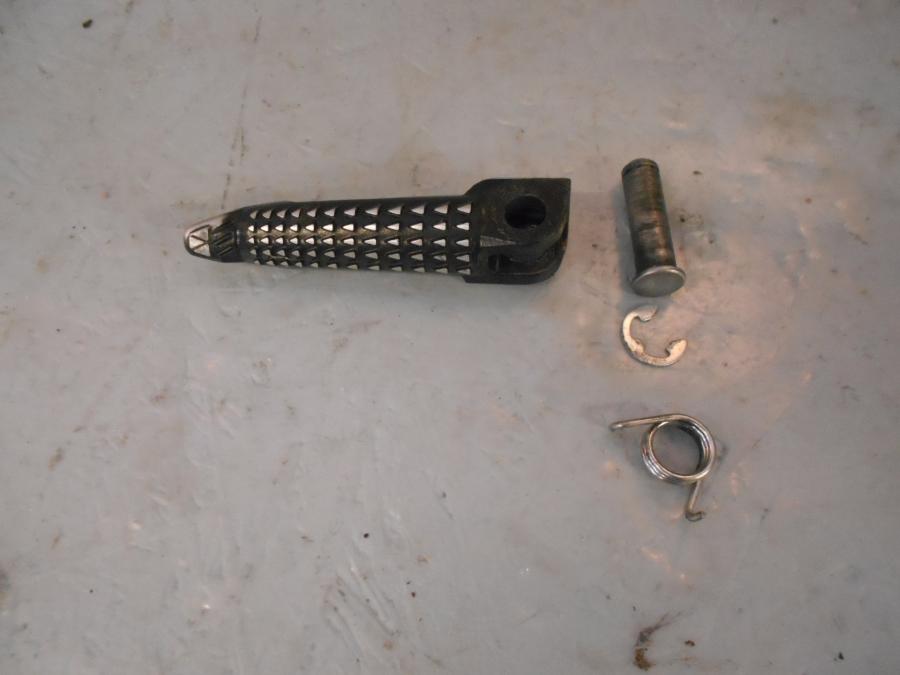 Framsidan på Fotpinne från en Kawasaki Z 1000 -2019 motorcykel.