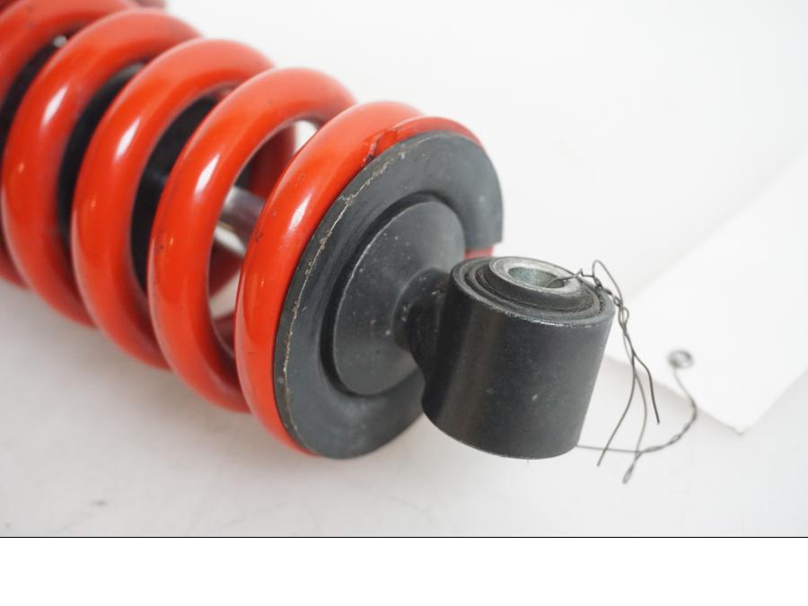 Vänster sida på Stötdämpare från en Yamaha YZF-R 125 -2012 motorcykel.