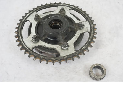 Framsidan på Drevfäste från en Suzuki GSX-R 750 -2007 motorcykel.