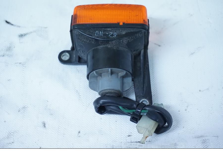 Vänster sida på Blinkers från en Honda XL 600 V -1994 motorcykel.