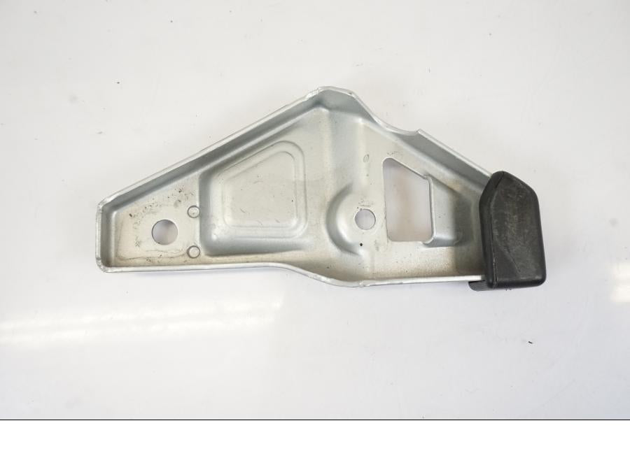 Vänster sida på Fotpinnefäste från en BMW R 1150 RS -2003 motorcykel.