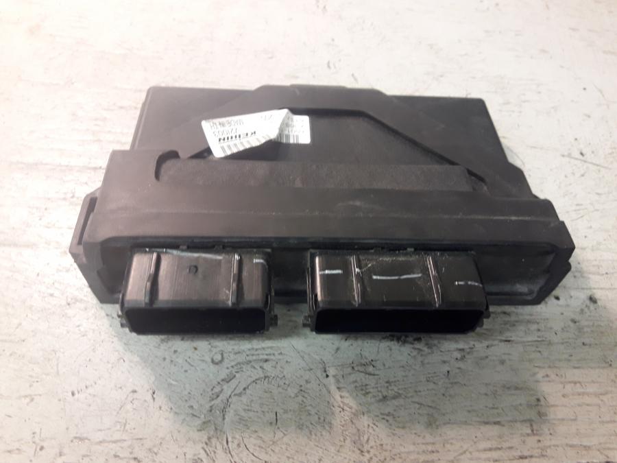 Framsidan på CDI / ECU från en KTM 1290 Super Duke -2016 motorcykel.