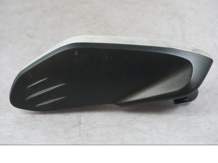 Vänster sida på Luftvinge från en BMW K 1600 GTL -2015 motorcykel.