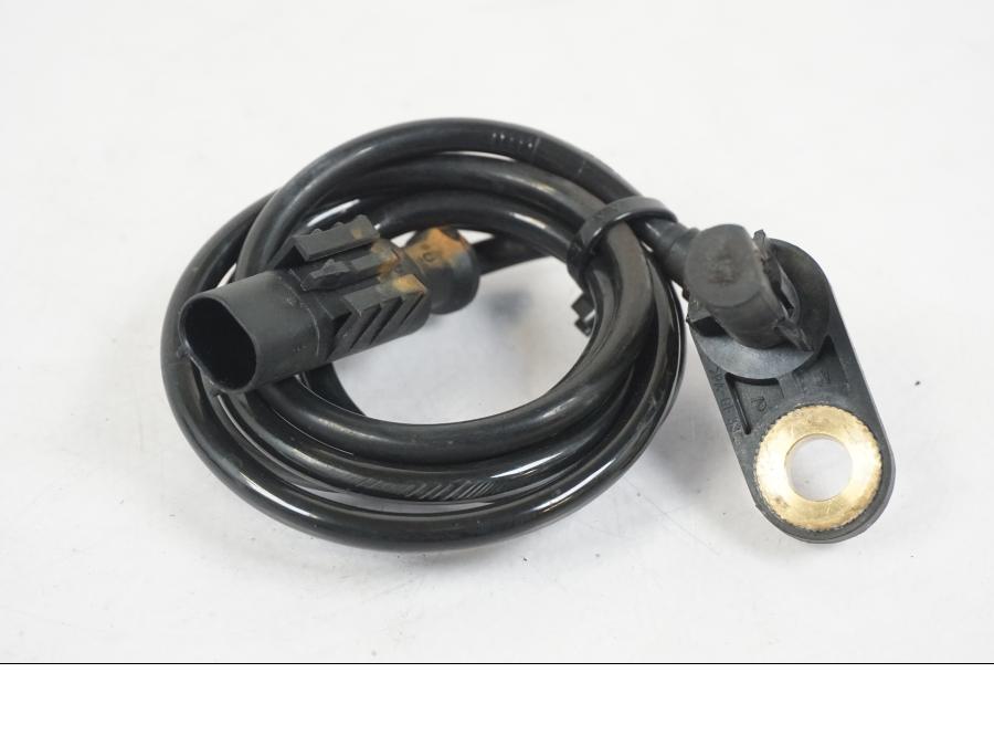 Höger sida på ABS givare från en Kawasaki ER-6F -2010 motorcykel.