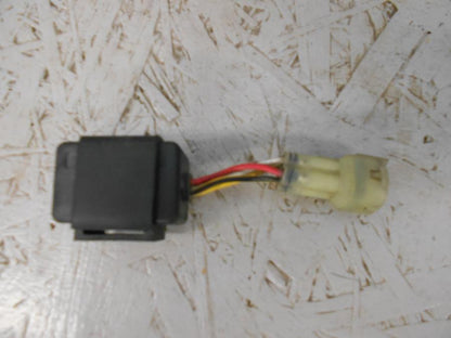 Framsidan på Relä från en Suzuki VZ 1600 -2004 motorcykel.