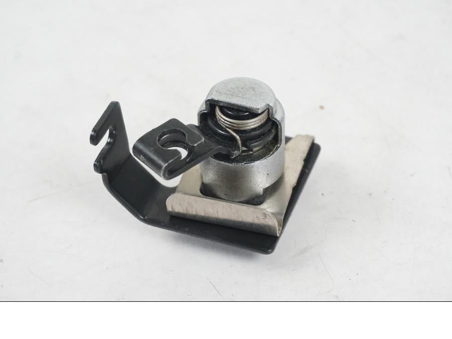 Extrabild2 på <p>Låssats från Kawasaki Z 900 ABS 2017.</p>

<p>Tändningslås, 1st nyckel, tanklock, sadellås, ignition immobilisor och CDI/ECU.</p> motorcykel.