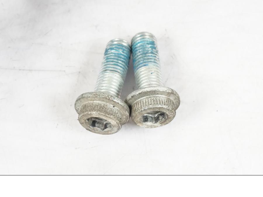 Baksidan på Sidostöd från en Suzuki GSX-R 600 -2007 motorcykel.