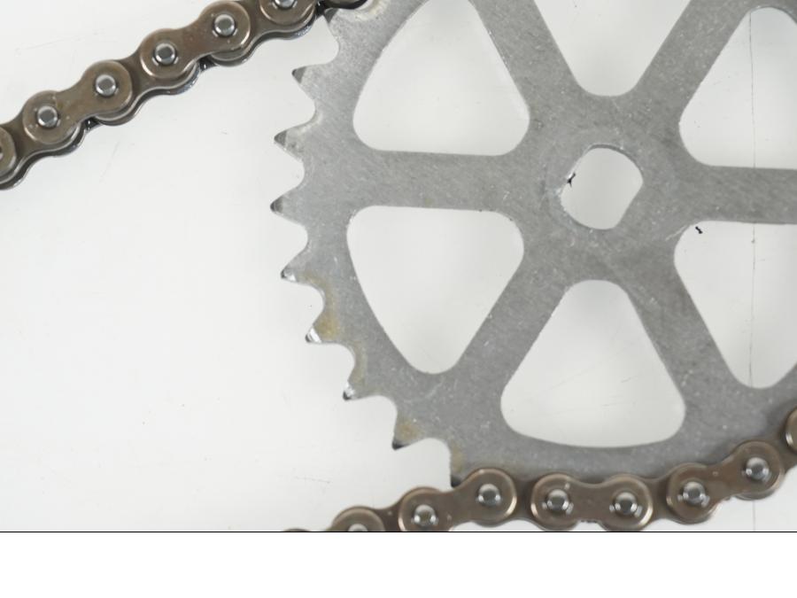 Baksidan på Oljepump från en BMW F 850 GS -2019 motorcykel.