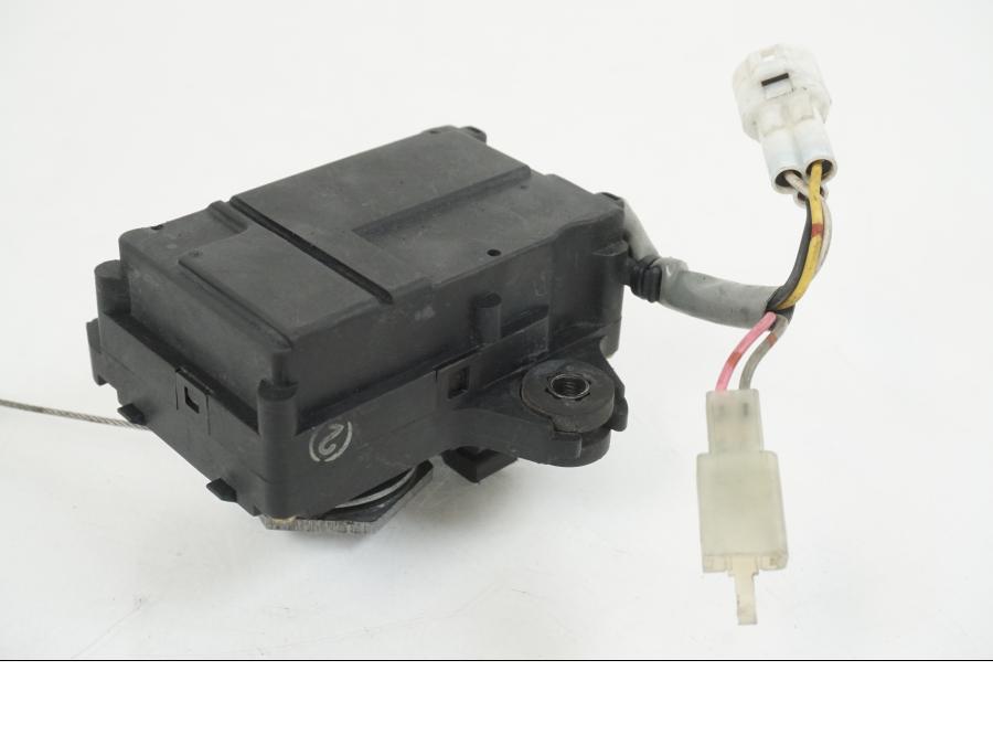 Snett nerifrån på Avgasspjäll från en Suzuki GSX-R 1000 -2003 motorcykel.