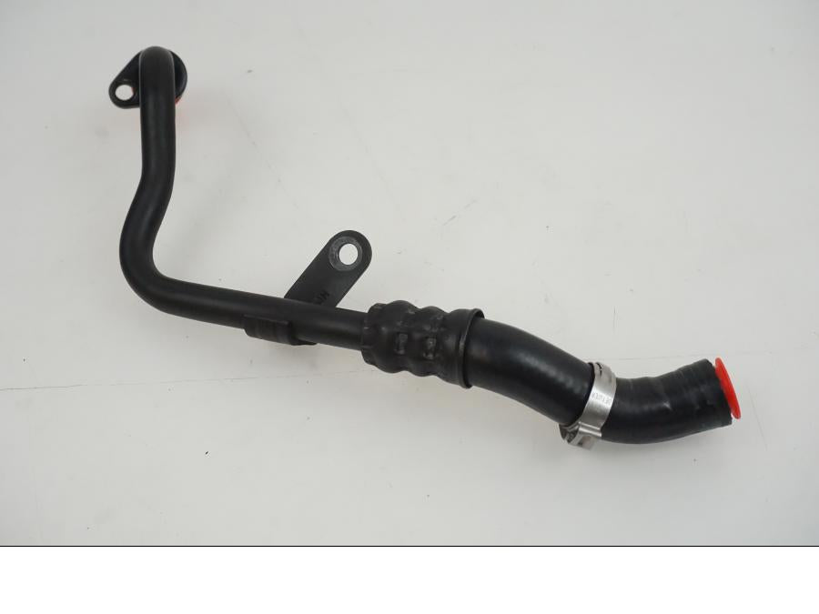 Framsidan på Oljekylrör från en BMW R Ninet -2017 motorcykel.