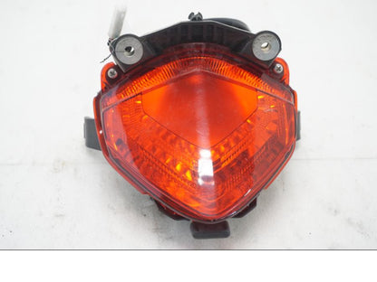 Framsidan på Baklampa från en Honda CBR 500 R -2013 motorcykel.