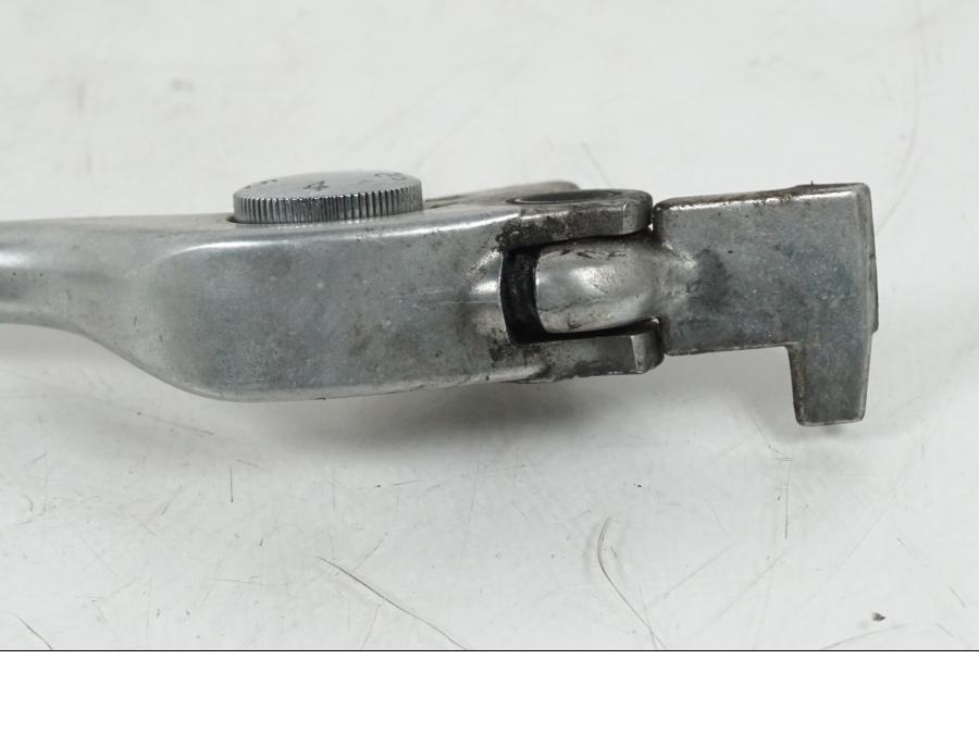 Vänster sida på Bromsgrepp från en Kawasaki Z 750 -2006 motorcykel.