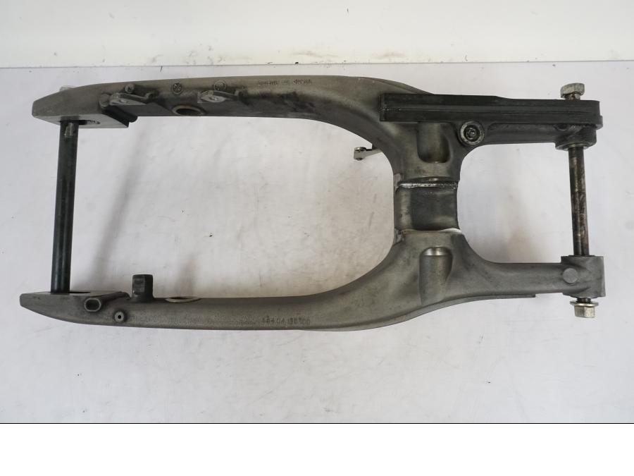 Snett nerifrån på Sving från en KTM 640 SM -2005 motorcykel.