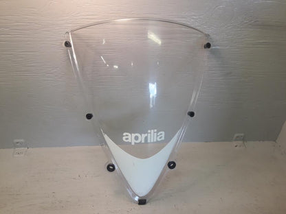 Framsidan på Vindruta från en Aprilia RS 125 -2017 motorcykel.