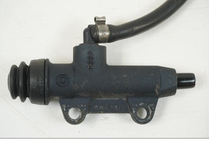 Vänster sida på Bromshuvudcylinder från en BMW F 650 CS -2002 motorcykel.