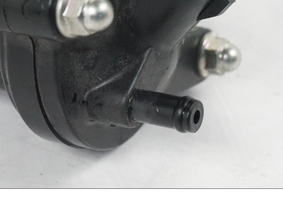 Höger sida på Vattentermostathus från en Yamaha YZF 1000 R1 -2007 motorcykel.