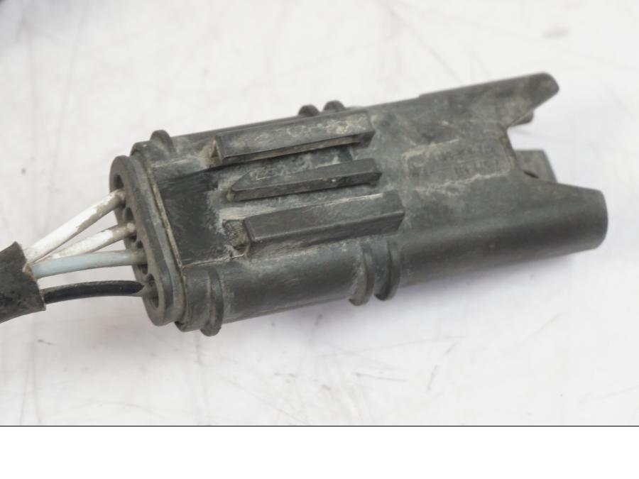 Baksidan på Lambdasond från en BMW R 1200 GS -2005 motorcykel.