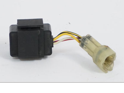 Vänster sida på Bensinpumpsrelä från en Kawasaki VN 1500 -2002 motorcykel.