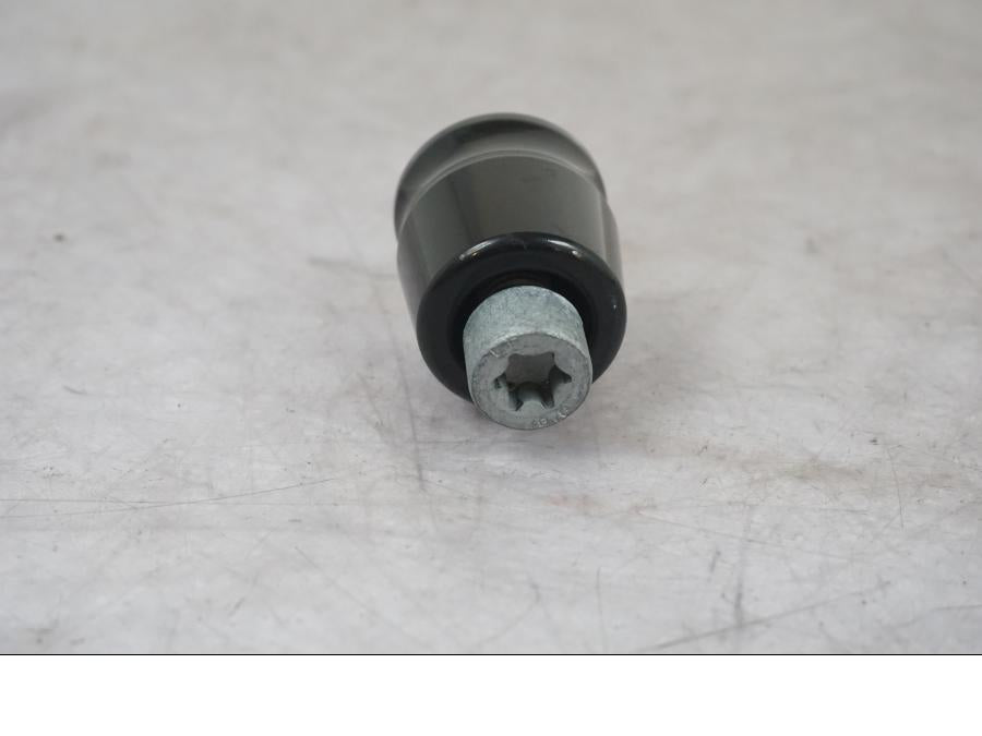 Höger sida på Stryrvikt från en BMW F 800 R -2018 motorcykel.