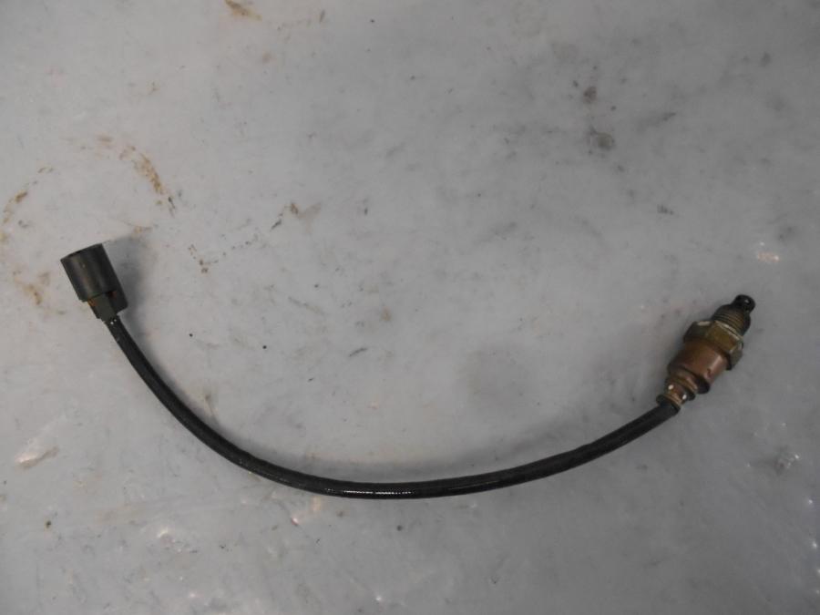 Framsidan på Lambdasond från en Yamaha YS 125 -2017 motorcykel.