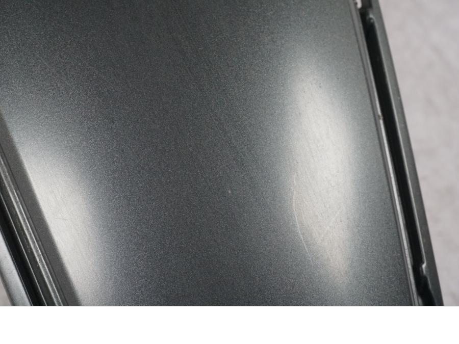 Vänster sida på Bensintankskåpa från en BMW K 1600 GTL -2015 motorcykel.