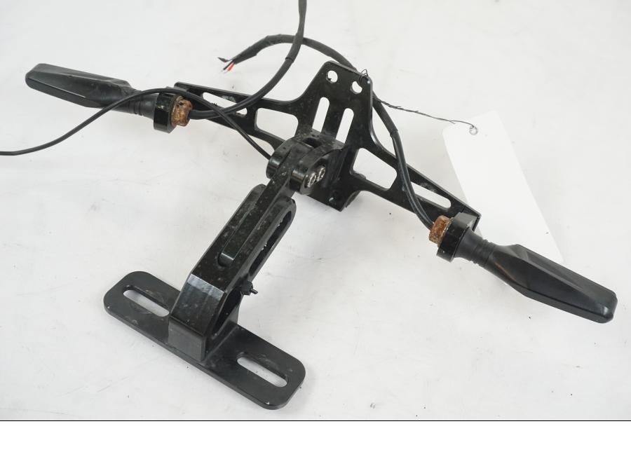 Extrabild5 på Skylthållare från en Yamaha MT-07 -2019 motorcykel.