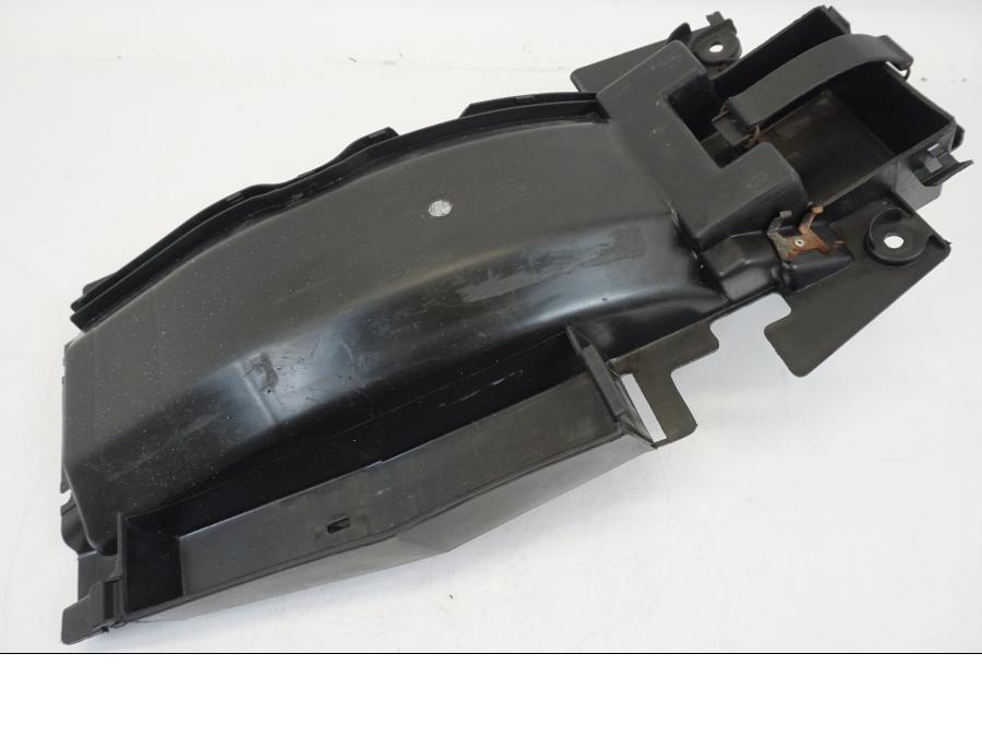 Framsidan på Undertail från en Honda NSR 125 -1991 motorcykel.