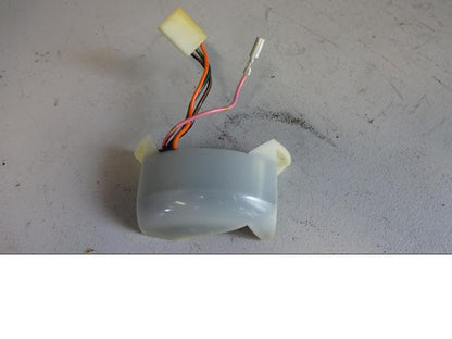 Höger sida på Vattenkylgivare från en Suzuki VS 800 -2000 motorcykel.