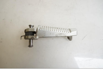 Framsidan på Fotpinne från en BMW K 1200 S -2007 motorcykel.