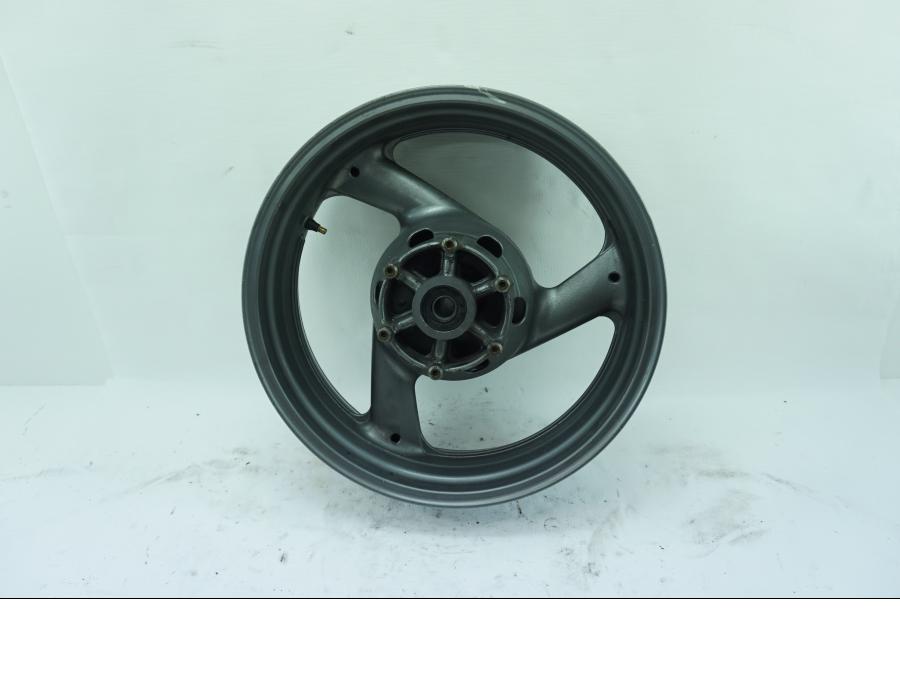 Framsidan på Fälg från en Yamaha TRX 850 -1996 motorcykel.