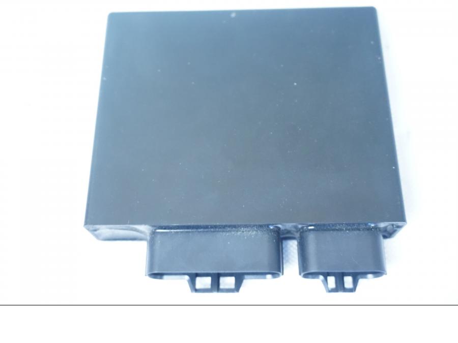 Baksidan på CDI / ECU från en Kawasaki Ninja 650 -2018 motorcykel.