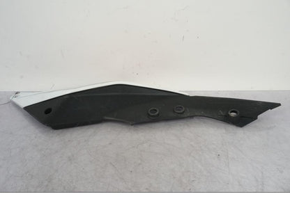 Baksidan på Bakvinge från en KTM 1290 Super Adventure R -2018 motorcykel.