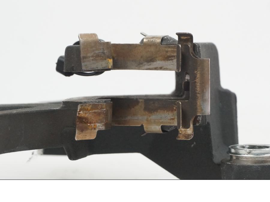 Extrabild1 på Bromsoksfäste från en Suzuki GSX-R 1000 -2007 motorcykel.