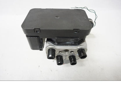 Baksidan på ABS Modulator från en Kawasaki Z 900 -2020 motorcykel.