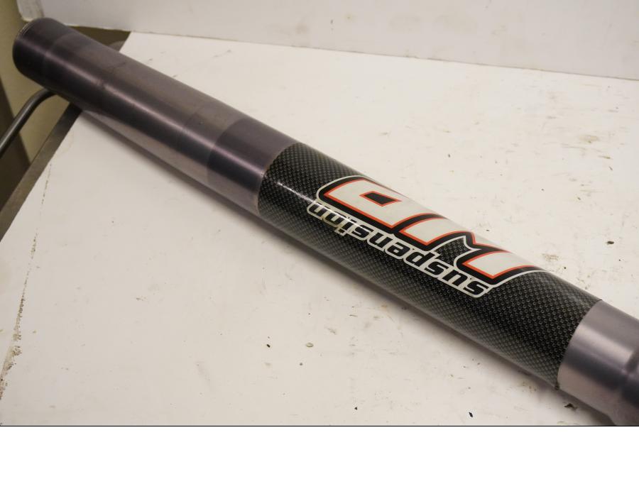 Vänster sida på Gaffelben från en KTM 625 SMC -2005 motorcykel.