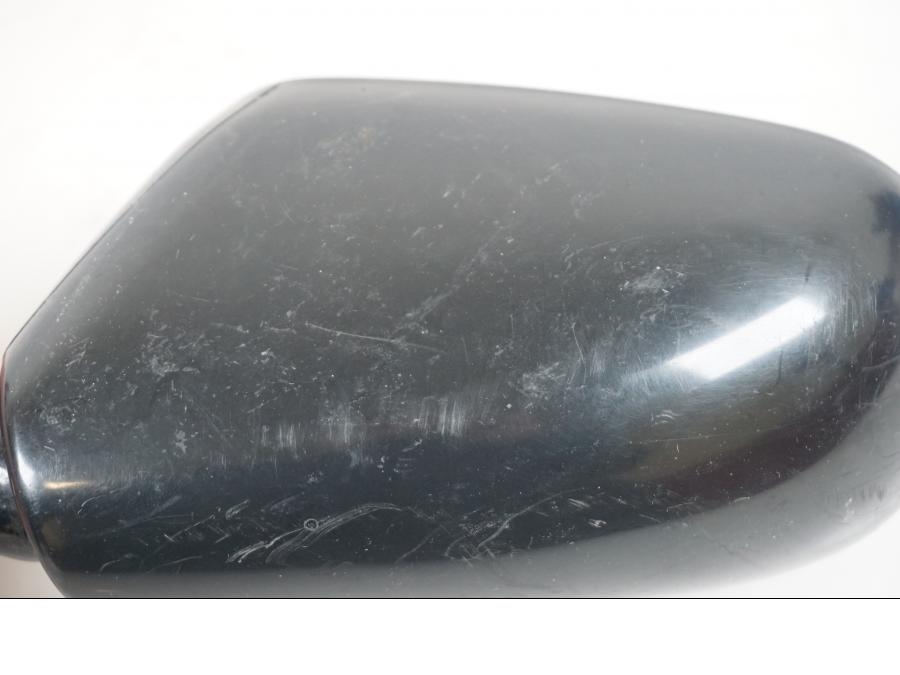 Baksidan på Backspegel från en Kawasaki ZX-9R -1997 motorcykel.