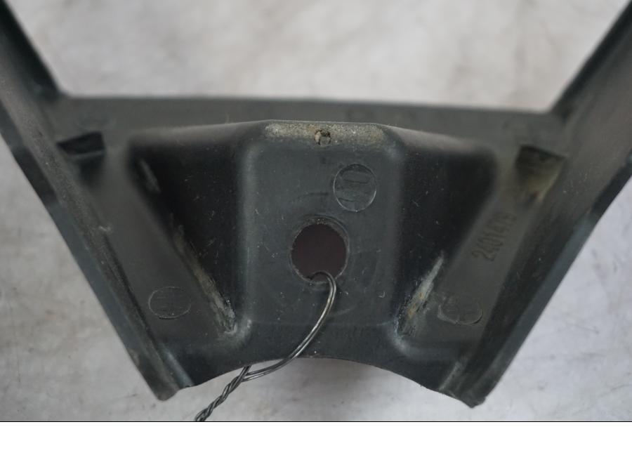 Vänster sida på Tankkåpa från en Triumph Tiger -2009 motorcykel.