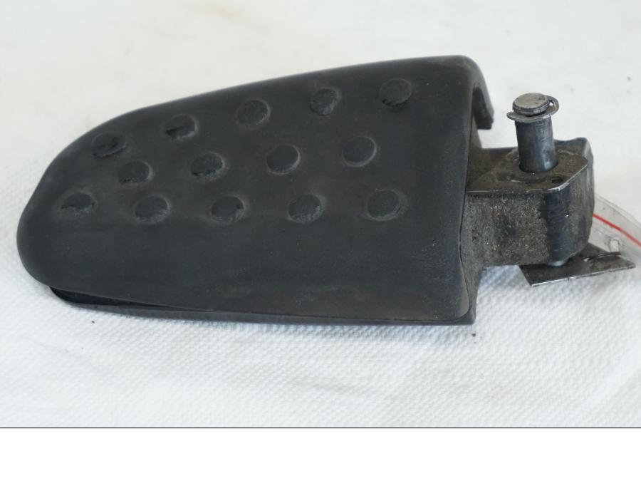 Framsidan på Fotpinne från en BMW K 1600 -2015 motorcykel.