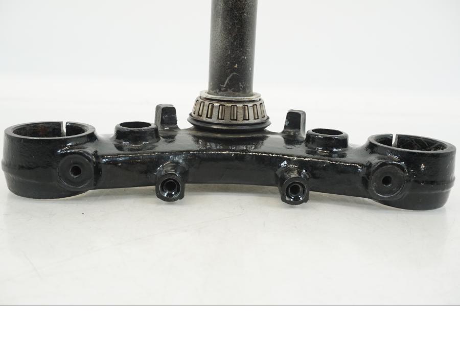 Höger sida på Gaffelkrona från en Honda CB 650 -1980 motorcykel.