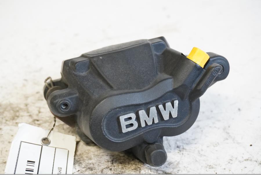 Framsidan på Bromsok från en BMW R 1200 R -2007 motorcykel.